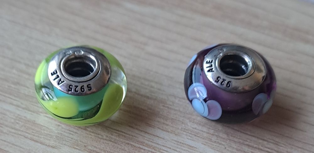 Contas Pandora em Murano Lilás e Murano Verde, em Prata 925, NOVAS
Perfeita para adicion