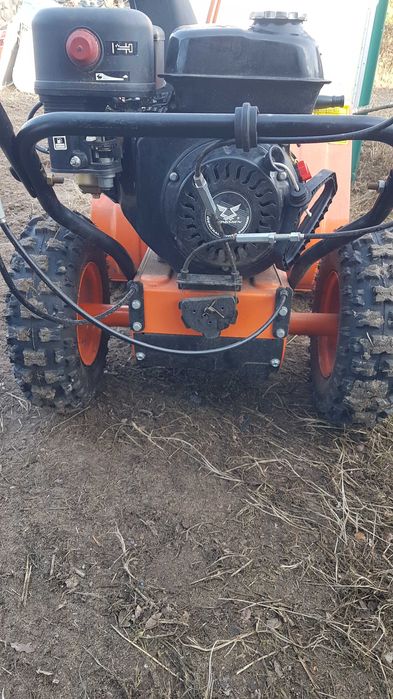 Odśnieżarka spalinowa