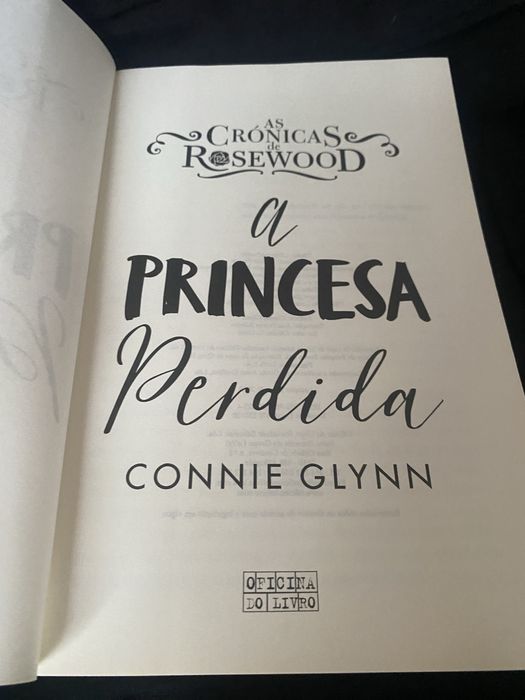 Livro “ A  Princesa Perdida” - As Crónicas de Rosewood”