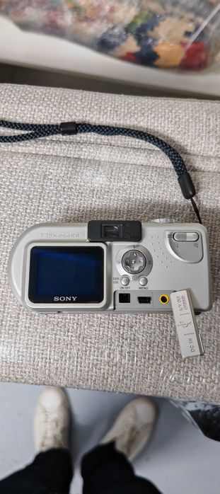 Camera Digital Sony Cyber-Shot DSC-P7