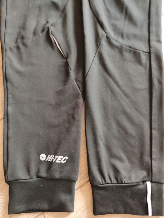 Czarne spodnie dresowe Hi-Tec 152