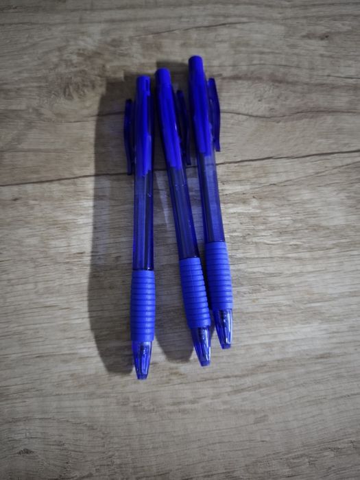 Sprzedam długopisy 10-częściowy zestaw  10szt za 8zł