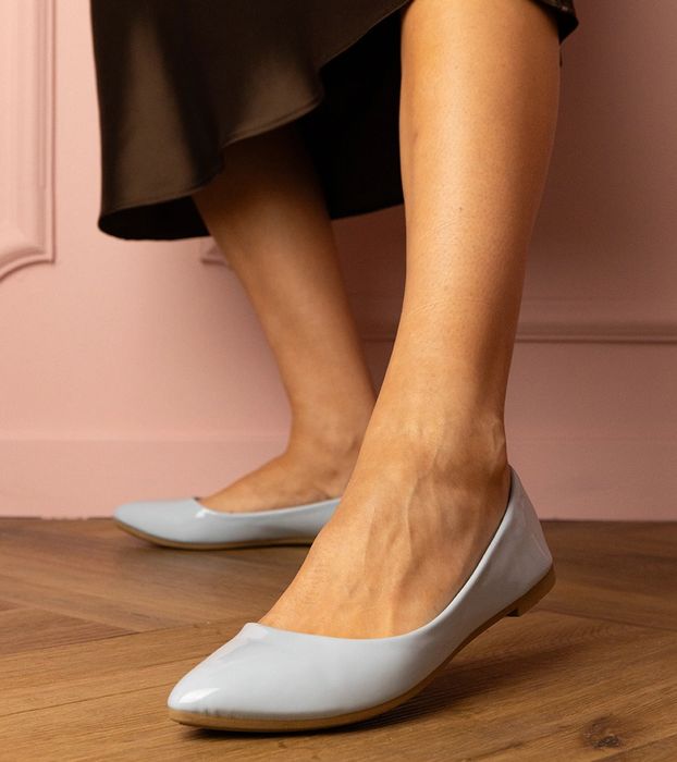 Niebieskie lakierowane balerinki Kalius