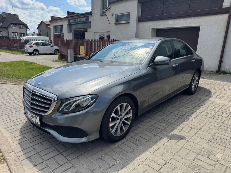 Mercedes-Benz Klasa E * E220d 4-Matic Salon Polska Bezwypakowy Serwisowany Faktura Vat 23% *