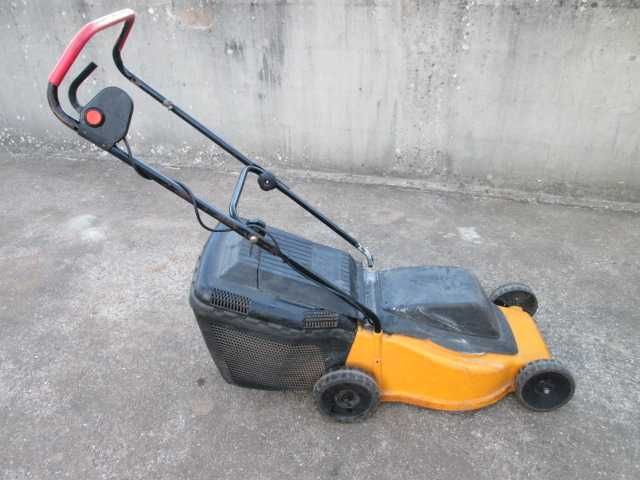 Relvadeira   eletrica   usada
