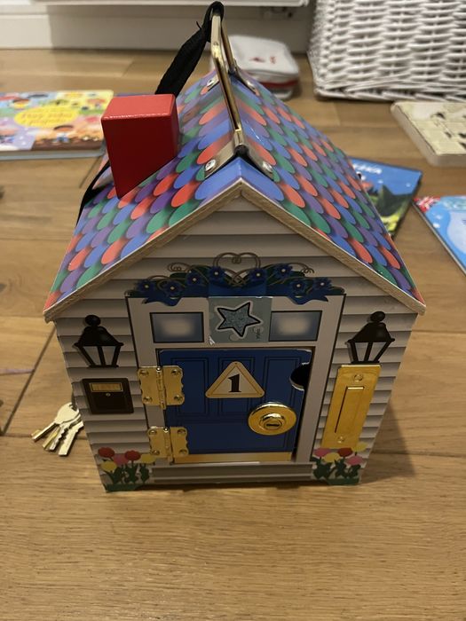 Domek Melissa &Doug z kluczami