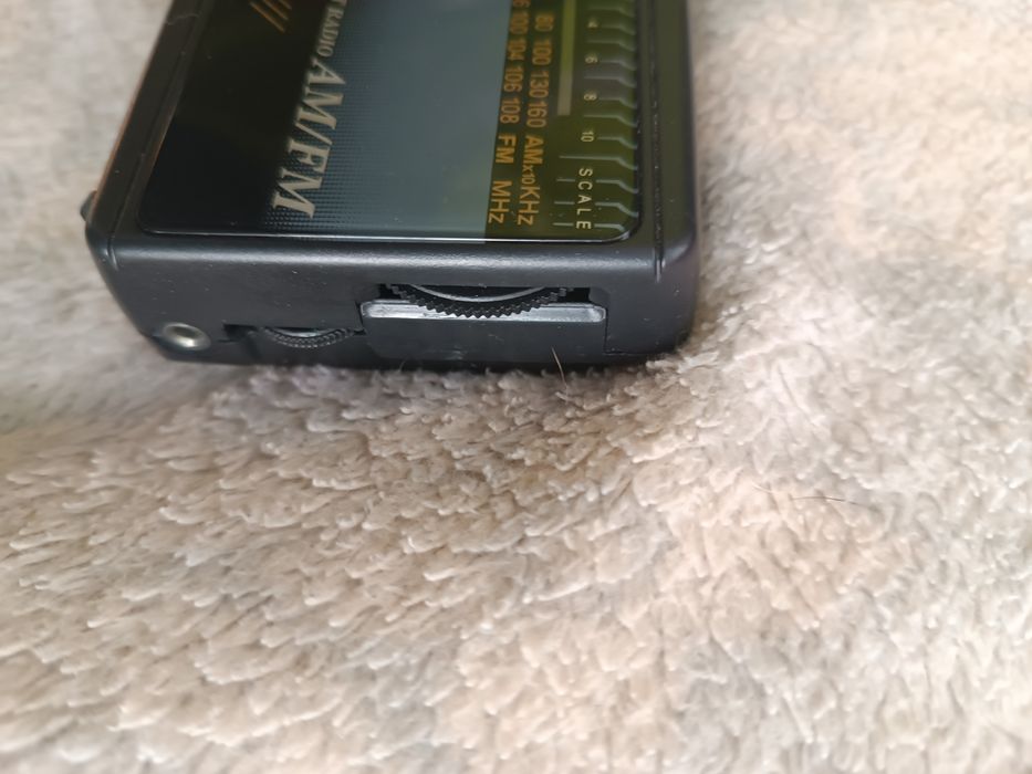 Портативний новий радіоприймач АМ- FM.88-108 МГц.