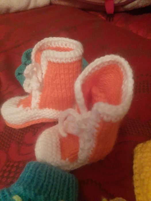 Дитячі пінетки на вибір.