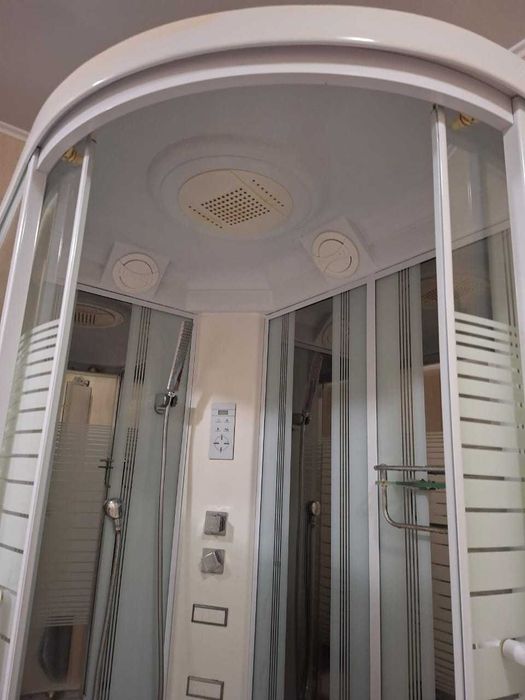 Душевой бокс  Душевой