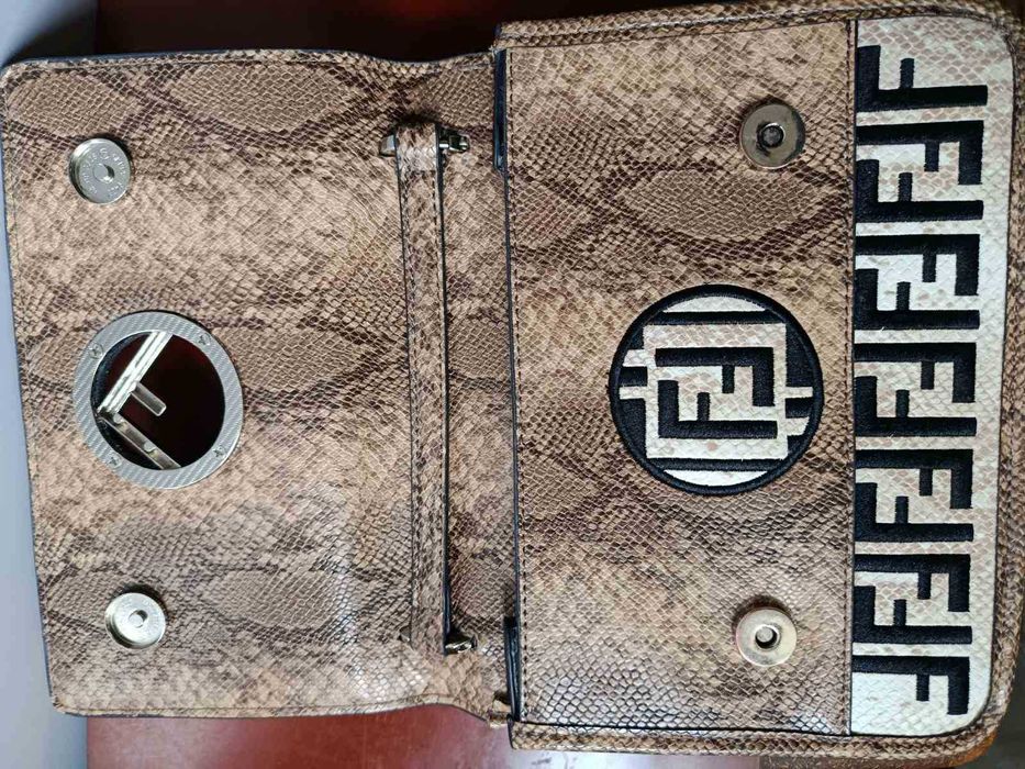 Сумочка FENDI Kan IF с принтом под змеиную кожу