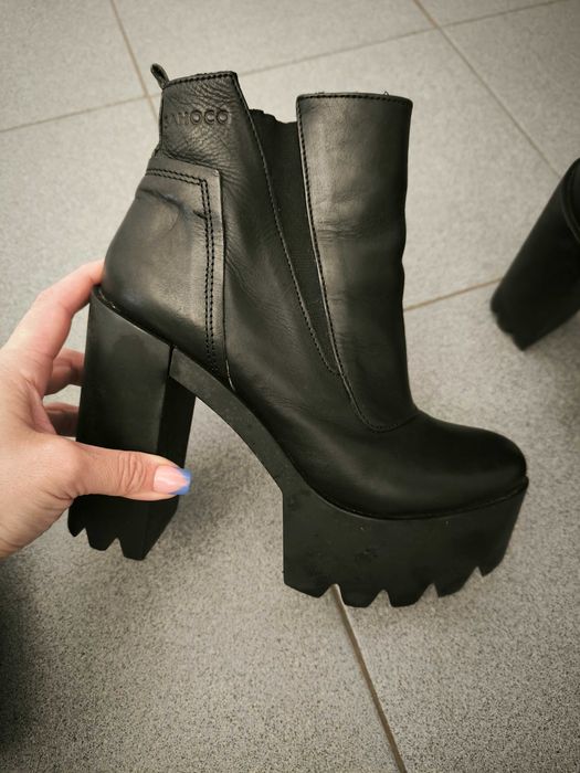 Botim SAHOCO, em preto