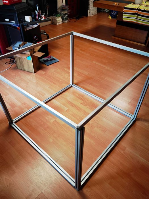 Enclosure Estrutura em Alumínio Extrudido