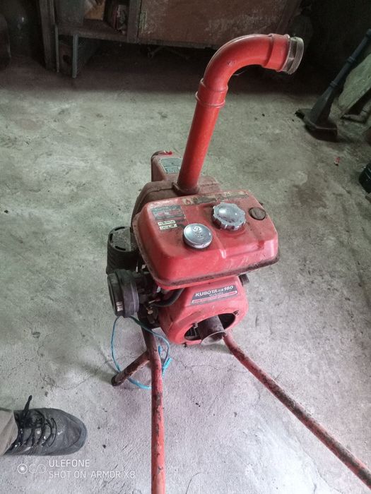 Moto bomba a gasolina e petróleo