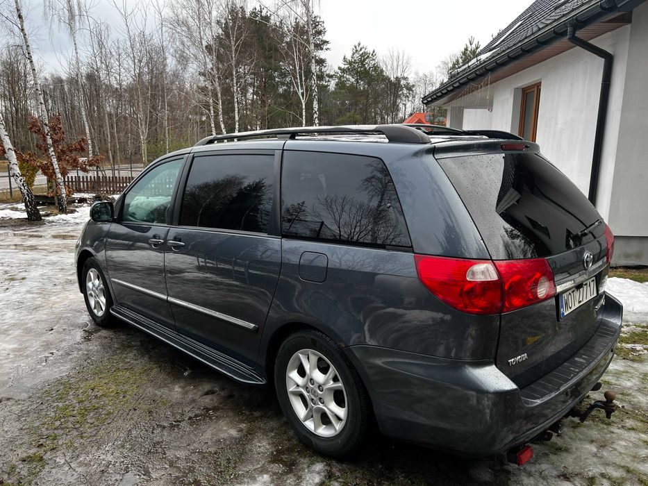 Toyota Sienna   XLE AWD Limited 3,5 V6