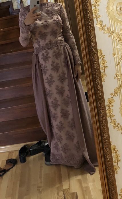 Платье вечернее