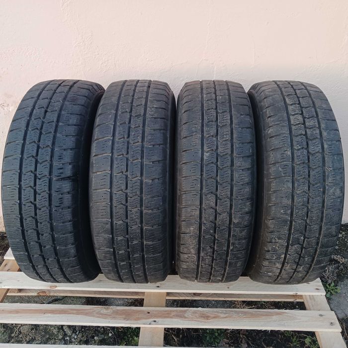 Komplet opon zimowych 225/65 R16C