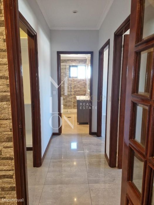 Apartamento T3 Renovado com Suite e Excelente Exposição Solar | Paços