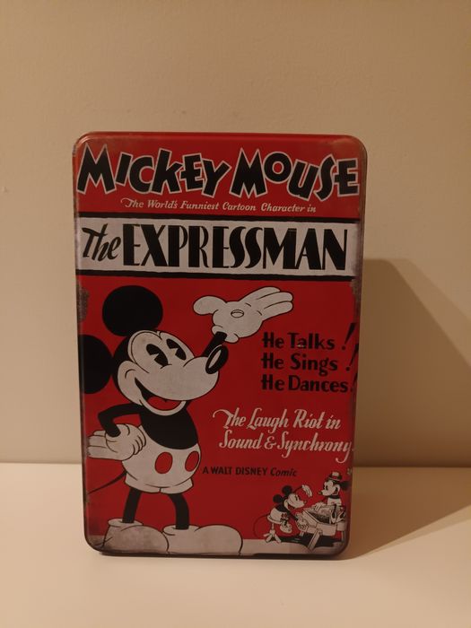 Duas caixas de coleção do Mickey