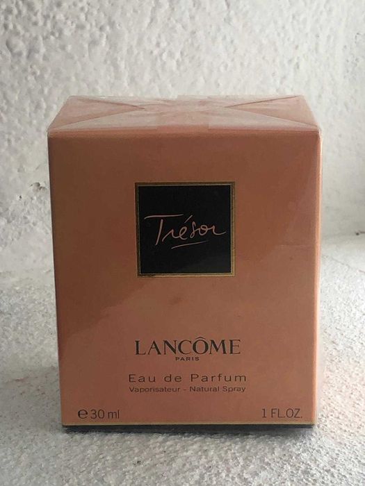 perfume tresor da lancome novo na caixa