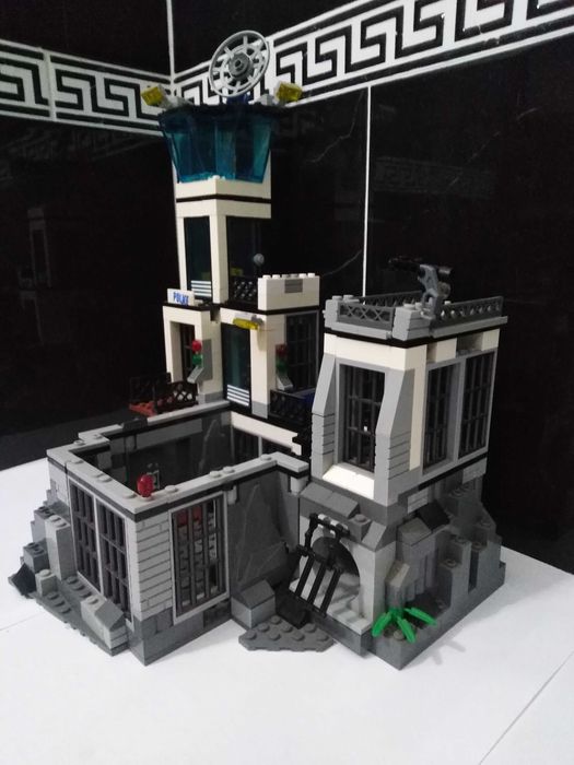 Lego City - Ilha da Prisão.