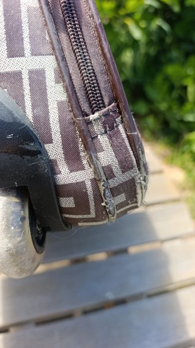 Mala de viagem compacta
