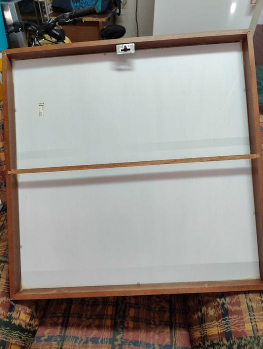 Espelho modelo IKEA em muito bom estado de conservação