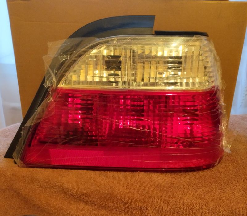 Фонарь задній правий та лівий DAEWOO NEXIA (95-08).