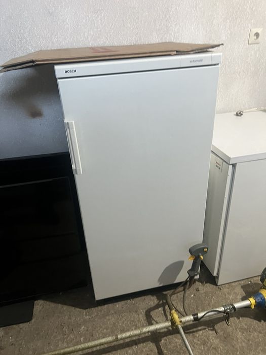 Холодильники та морозтльні камери