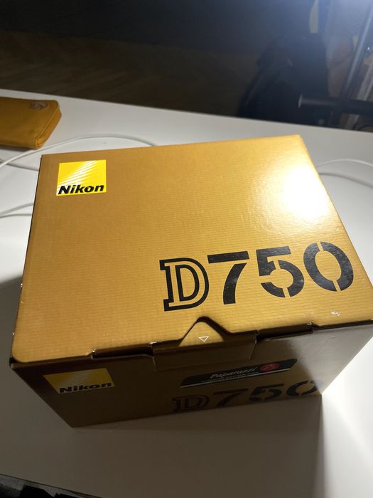 Nikon D750 | Новий затвор і матриця | Комплект
