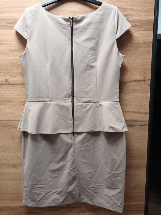 Sukienka z baskinką L/XL