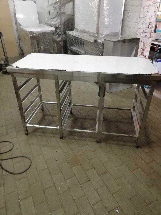 Столи з нержавіючої сталі. Мийки, полиці, стелажі з нержавійки