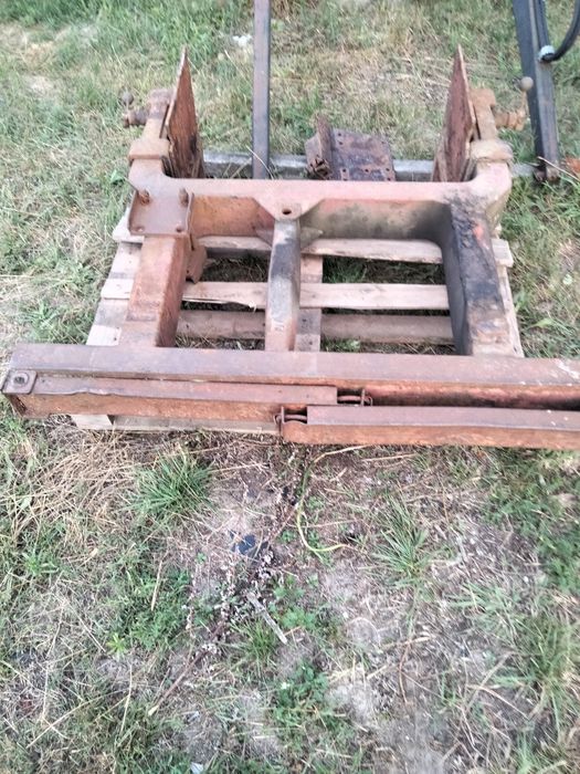 Sprzedam podstawę -konsole pod HDS