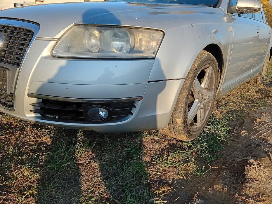 Audi A6 C6 zderak przod srebrny LY7W kpl
