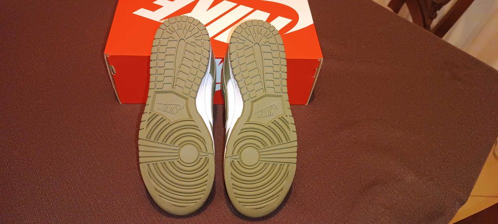 (r. Eur 39 - 25 cm) Nike Dunk Low Medium Olive DD1503,-120