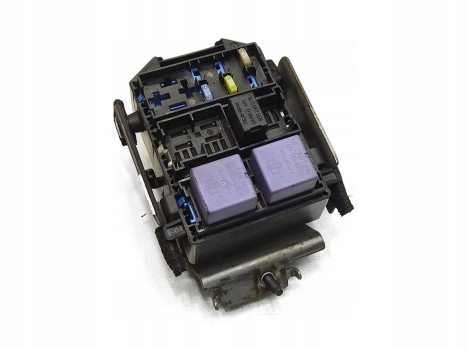 SKRZYNKA BEZPIECZNIKÓW RENAULT CLIO III 1.5 DCI 8200003634