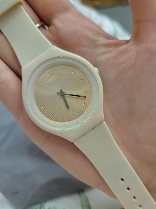 Zegarek swatch skin big beżowy nude ultra lekki cienki