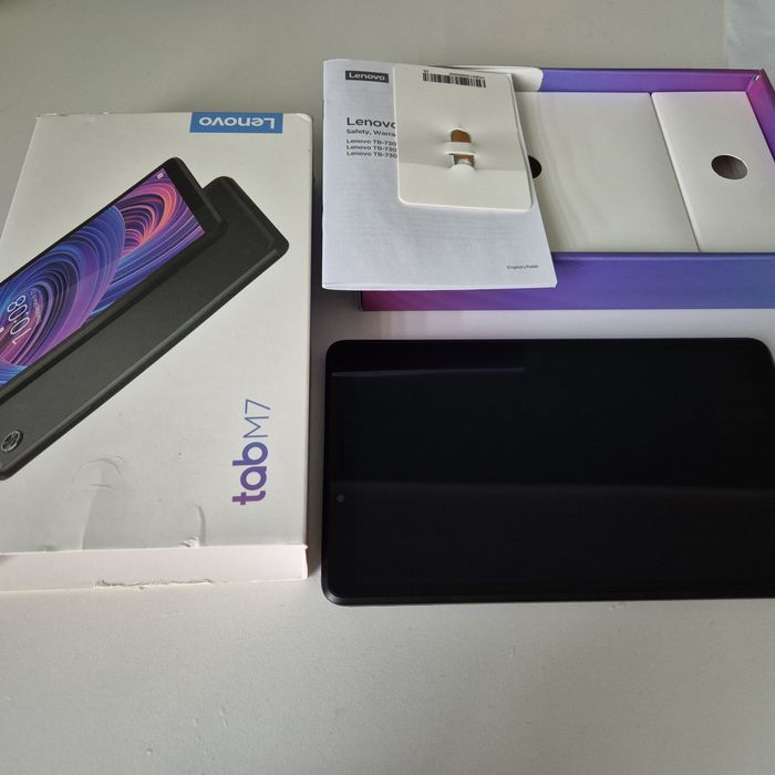 Tablet lenovo tab m7 mało uzywany komplet