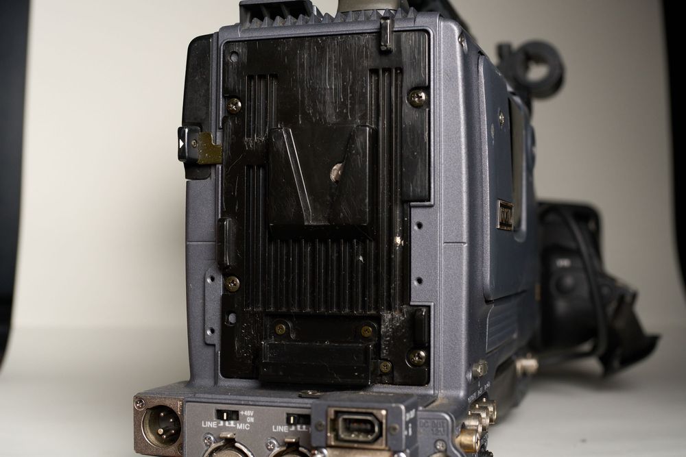 camera Sony 3 CCD DV cam DSR-500WSP + Objetiva YJ12x6.5B4
