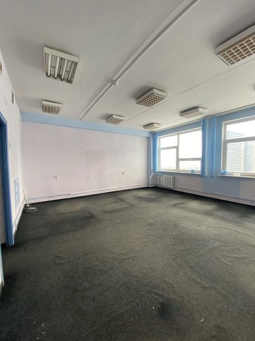 Оренда офісу на вул. Євгенія Сверстюка,23 на 35,6 м²