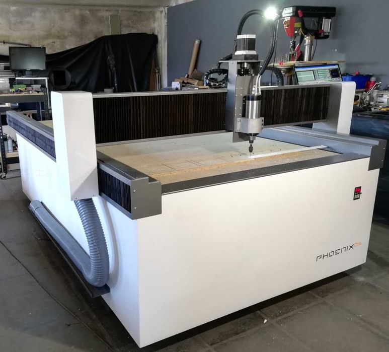CNC Fresa Metais Ferrosos 600mm x 400mm ; 900mm x 600mm (Novo)