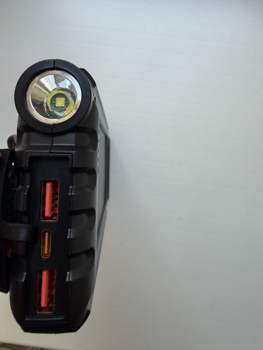 Продам повербанк сонячний 42800 mAh YD-819