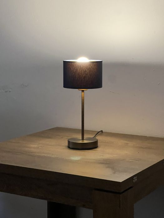 Elegancka Lampka Nocna/Stołowa