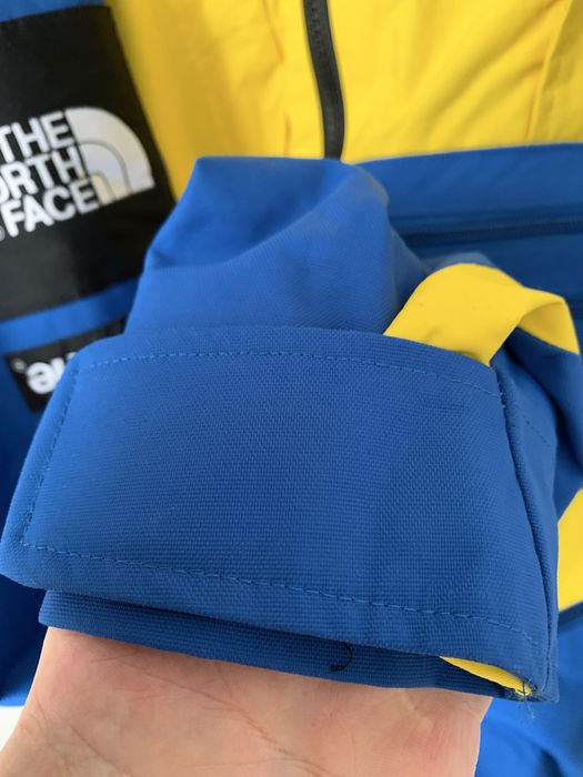 Supreme north face roz XL