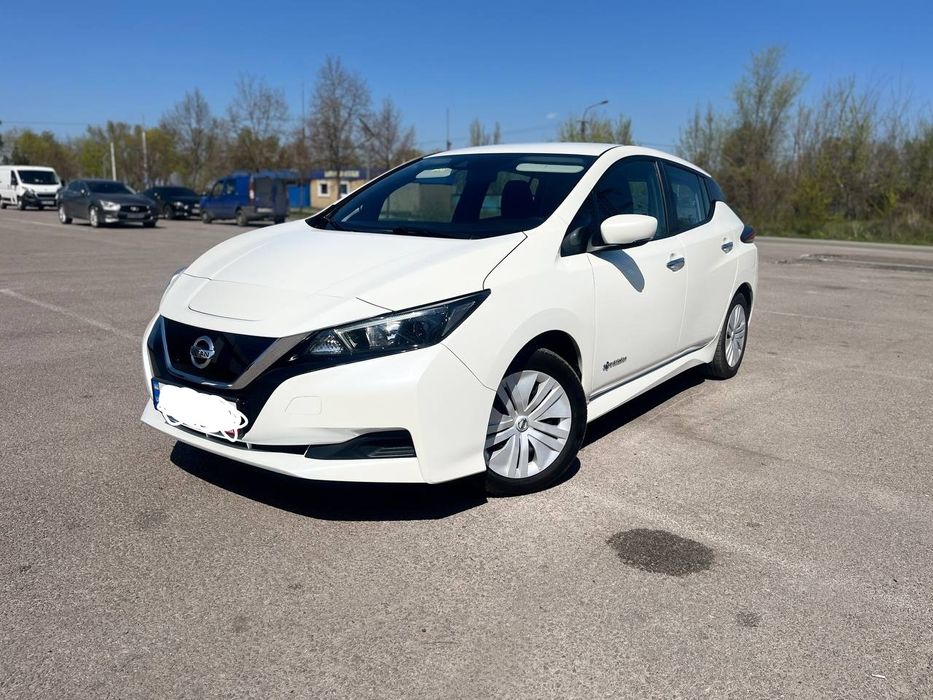 Аренда авто Ниссан Лиф Nissan Leaf от 2 недель