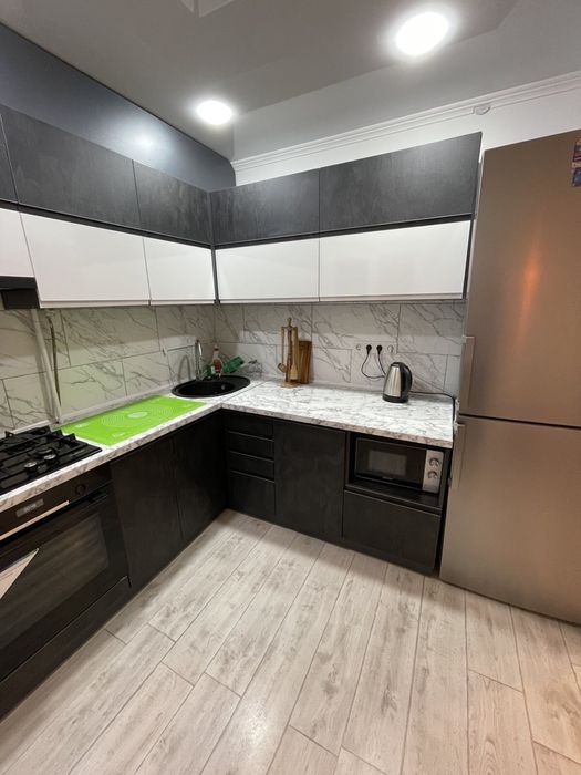 Здається 2-кімнатна квартира студія з кондиционером