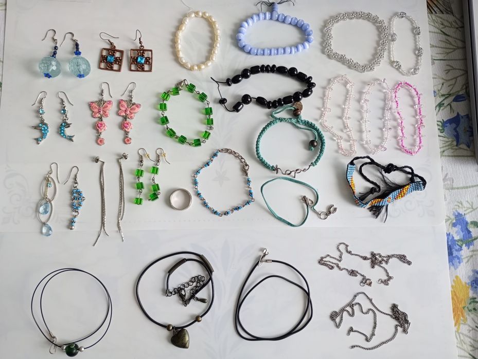 Wykopki z szuflady biżuteria kolczyki bransoletki łańcuszki używane