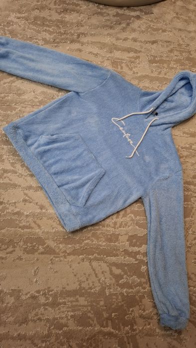 Худі тепла та зручна