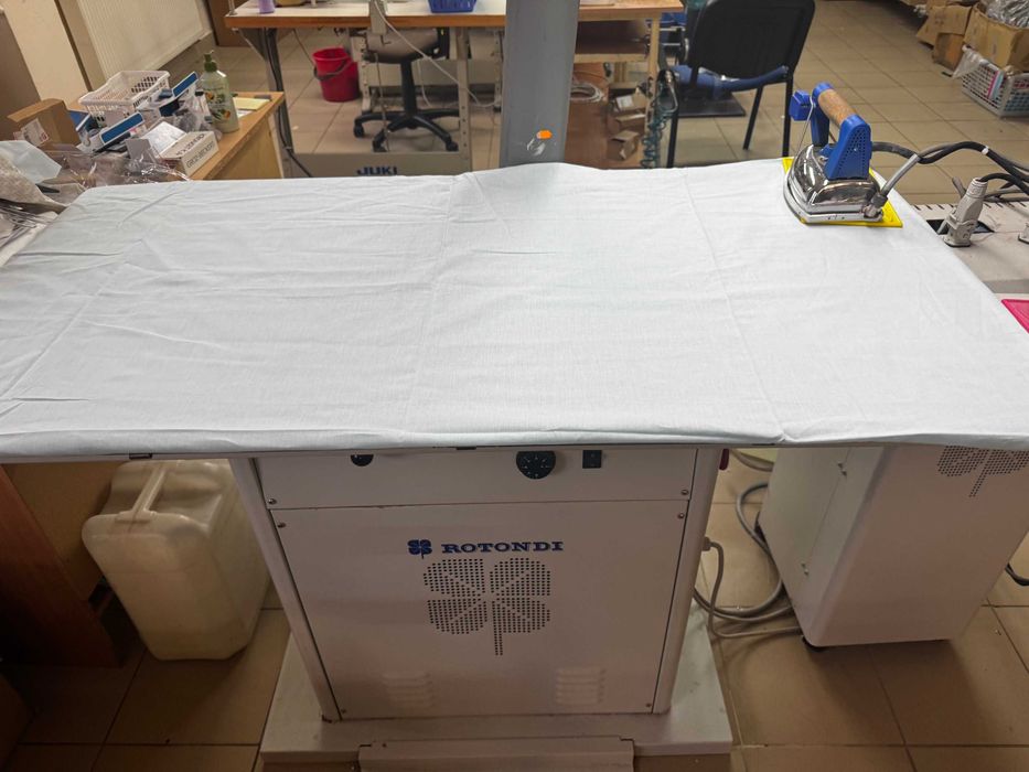 stół do prasowania z podysem