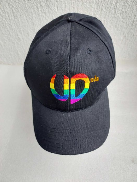 Nowa czapka z daszkiem czarna unisex –logo UD10AR  InPost