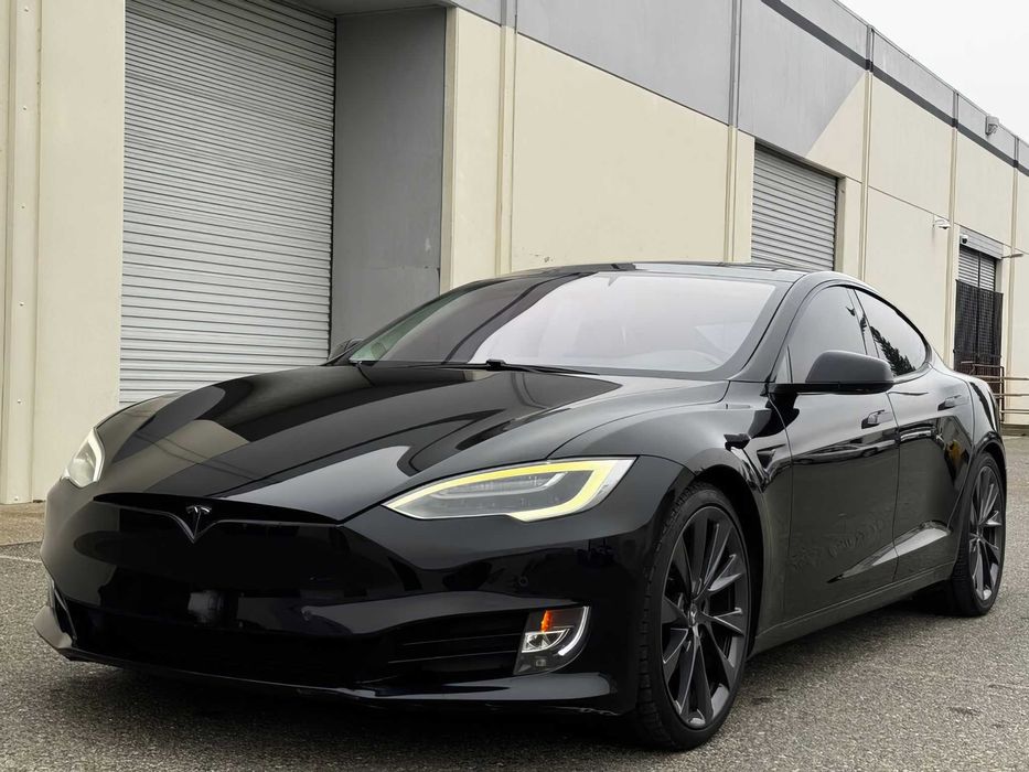 Tesla Model S 100D      2017
